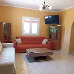 Private , 5 Min Drive From The 米尼亚
