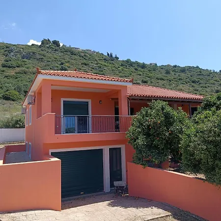 Private , 5 Min Drive From The Villa Minia