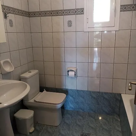 Private , 5 Min Drive From The Villa Minia