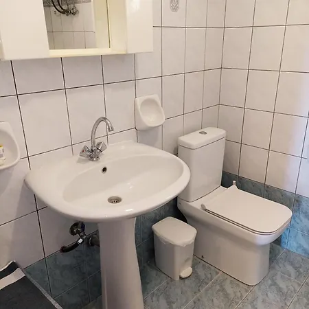 Private , 5 Min Drive From The Villa