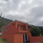 Private , 5 Min Drive From The *